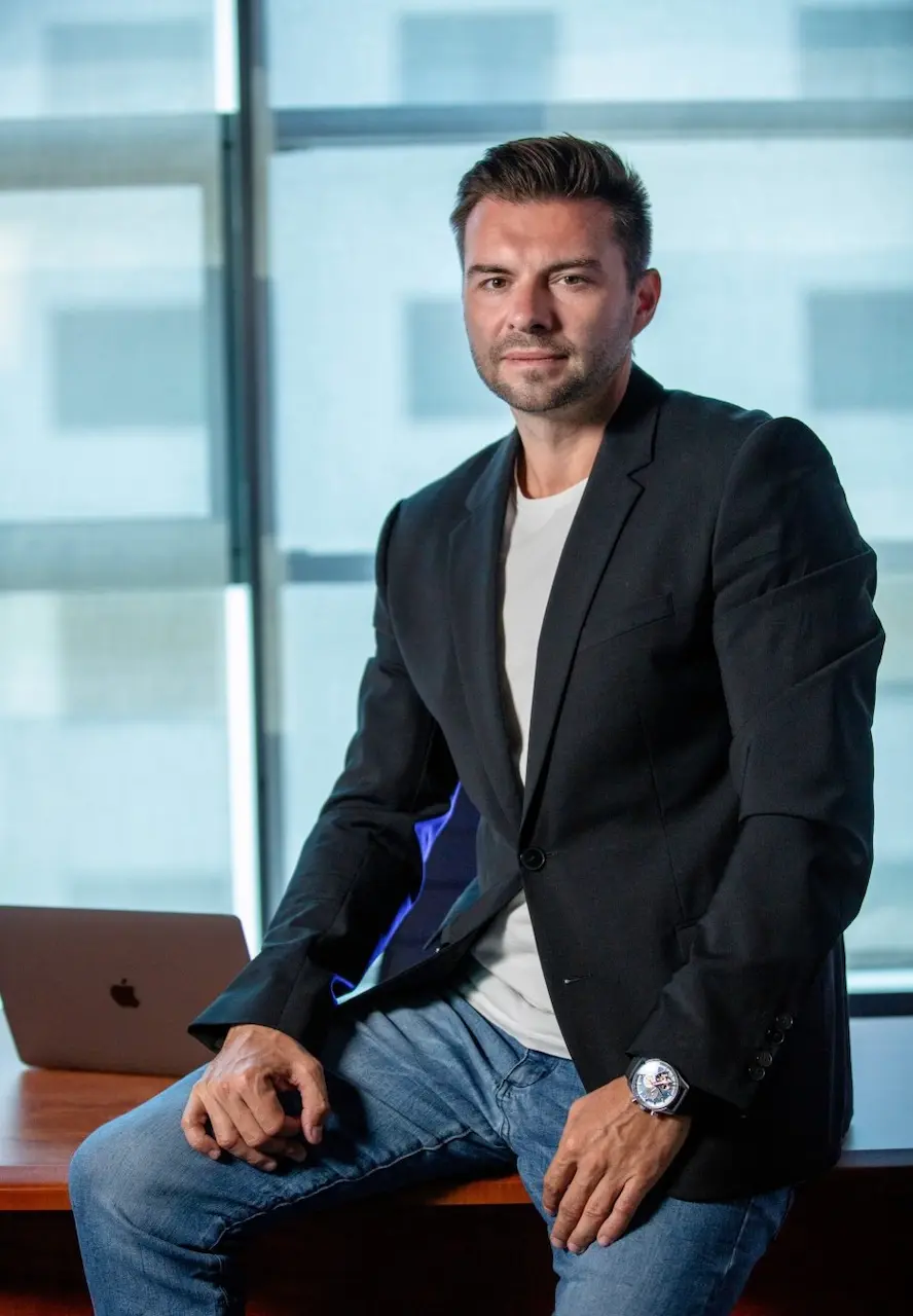 Conoce al equipo detrás de la plataforma de hosting VPS - Bogdan